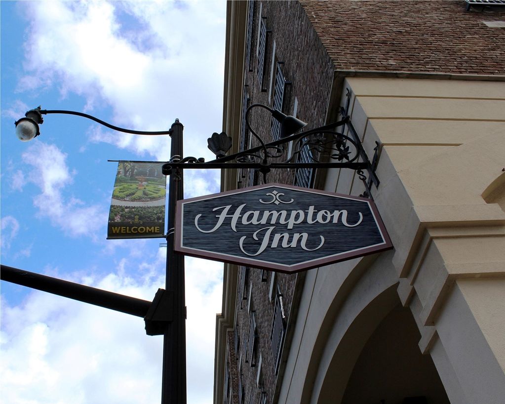 Hampton Inn Savannah Historic District Buitenkant foto